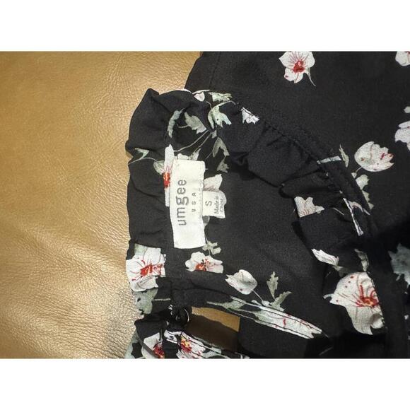 Umgee Floral Top -Sz S - would fit M:) - Picture 6 of 6
